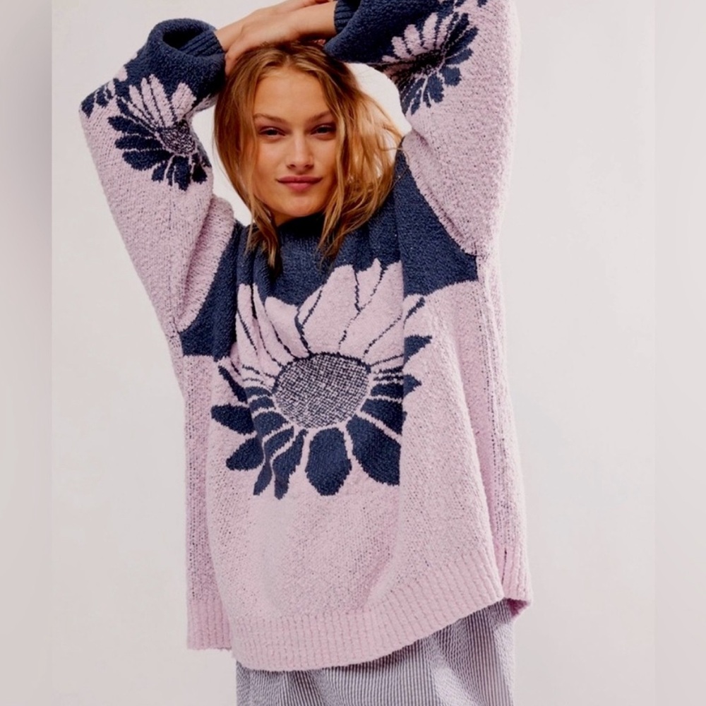 NWT • Free People In Bloom Sweater